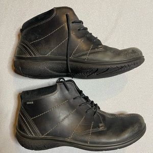 ECCO size 9 / size 41 Womens Gortex boots